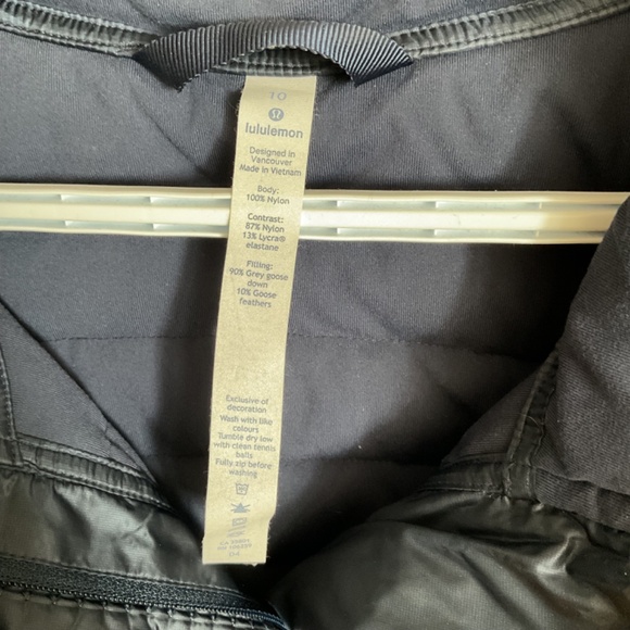Lululemon, Down for a Run Jacket, Size 10 - Picture 3 of 6